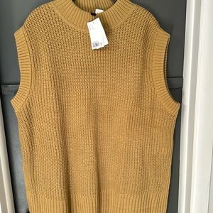 Sweater vest